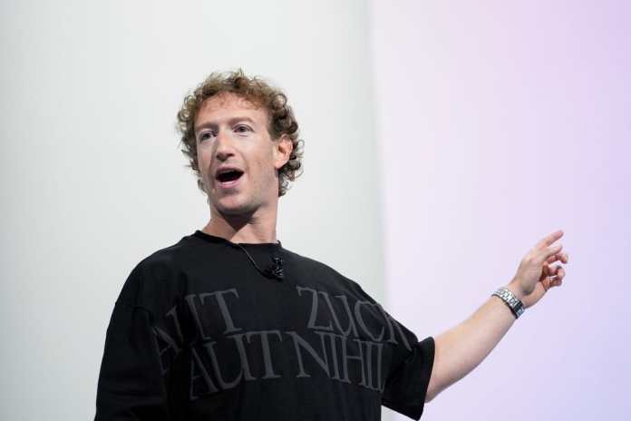 Mark Zuckerberg 41 yaşında: Üniversite yurdundan meta evrenin efendisine