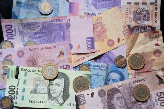 Le peso mexicain clôture la semaine en hausse, surperformant le dollar international.