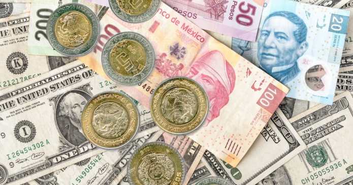 Agosto fortalece o peso frente ao dólar com fechamento positivo do mercado