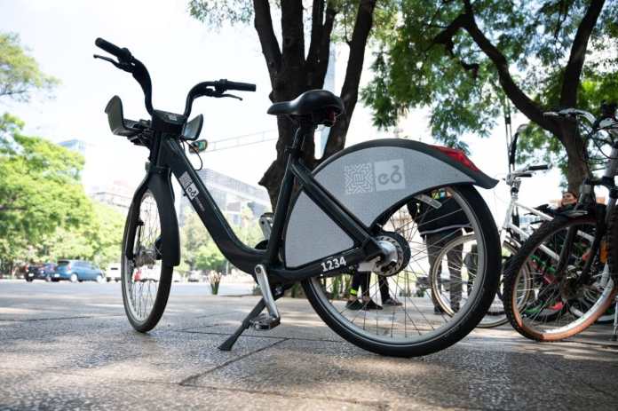 Morena spinge per riforme volte a regolamentare le biciclette e le motociclette elettriche a Città del Messico.